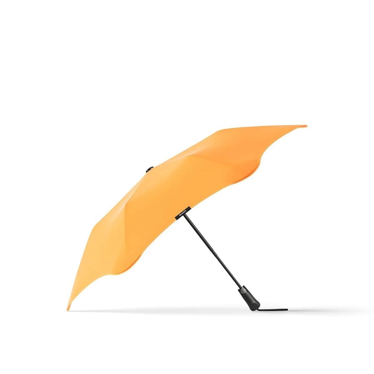 Blunt Metro travel umbrella mango orange
